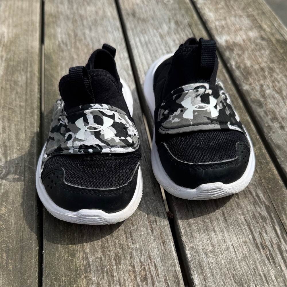 Under Armour Toddler size 6K Black and Gray Camo Slip-On Sneakers